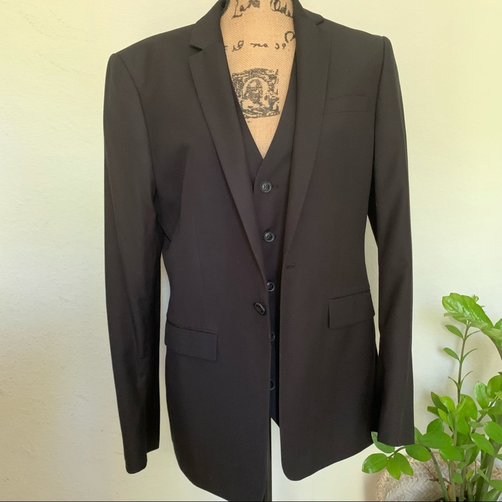 Mens Black Topman Slimfit Suit.